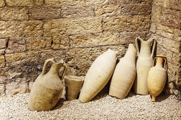 historische Tongefässe. Quelle Pixabay